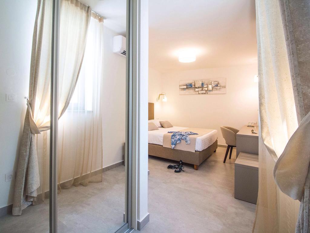 Luxury Rooms Pino Split Exterior foto