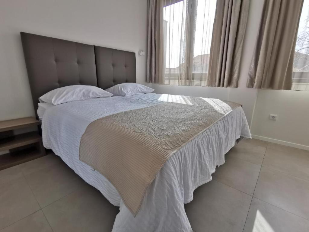 Luxury Rooms Pino Split Exterior foto